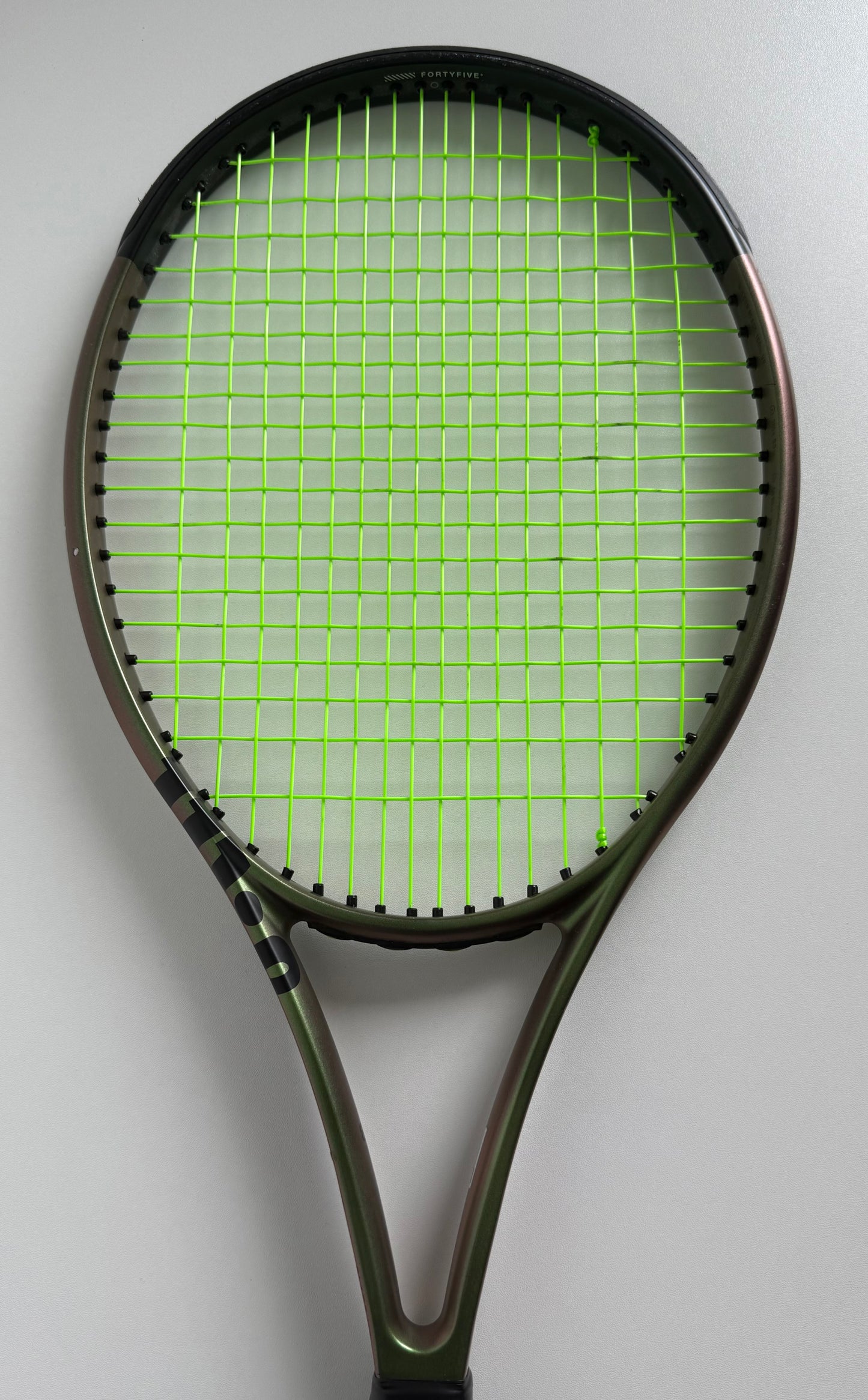 Wilson Blade 100UL V8