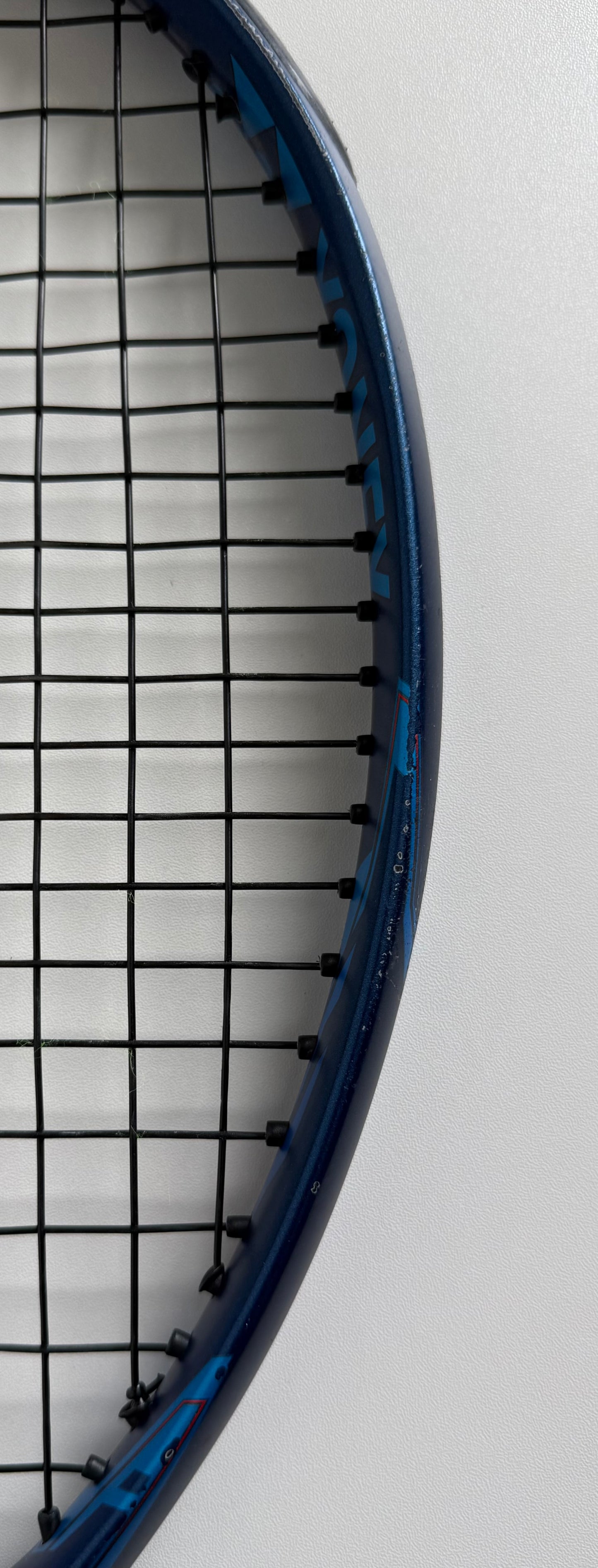 Yonex EZONE 100L (2020)