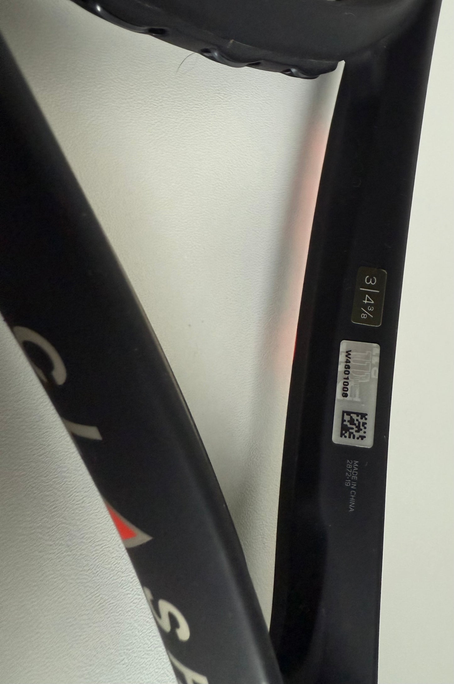 Wilson Clash 100 V1 Tennis Racket