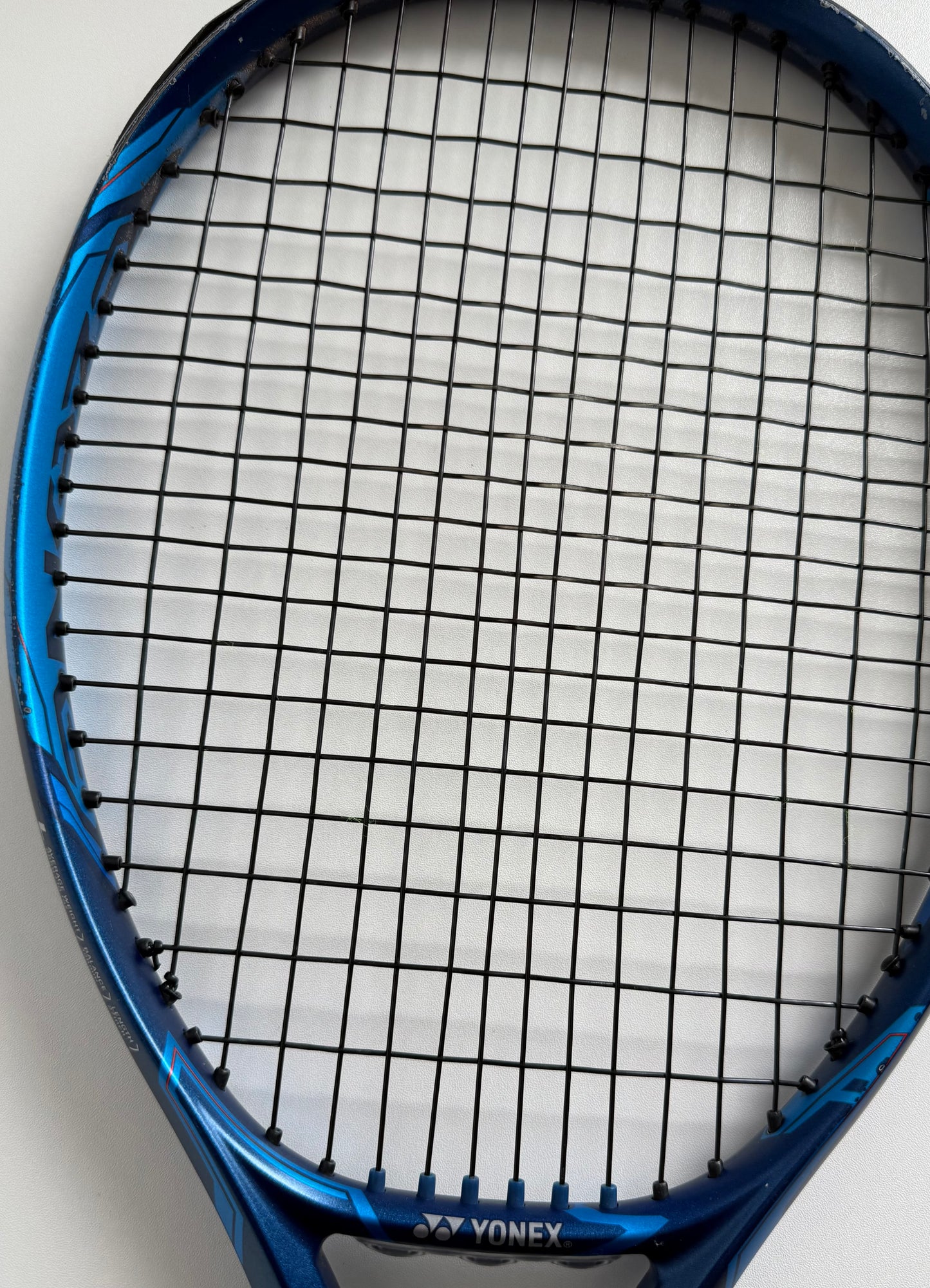Yonex EZONE 100L (2020)