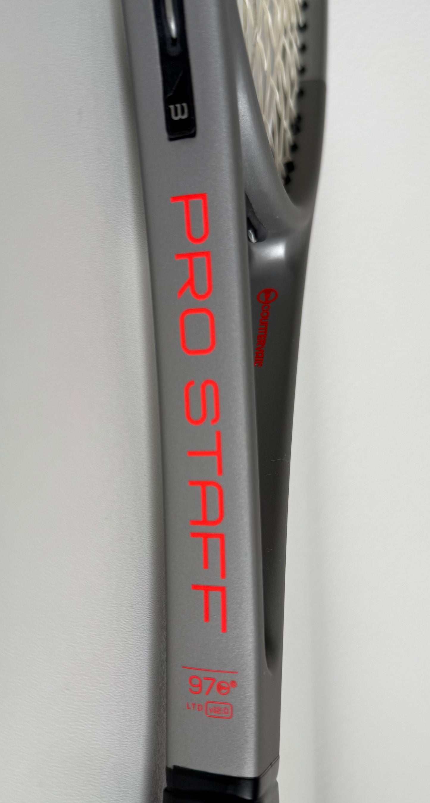 Wilson Pro Staff 97 V12 Limited Edition