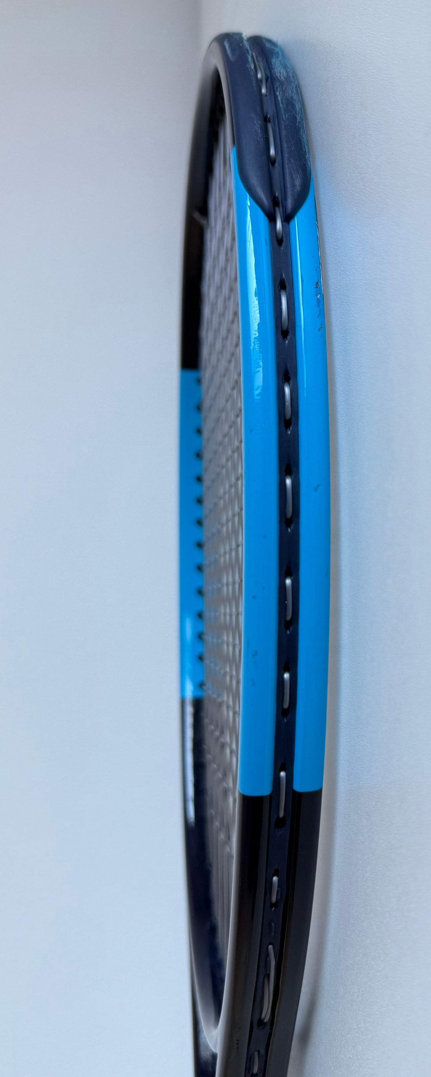 Wilson Ultra Tour V2 Tennis Racket