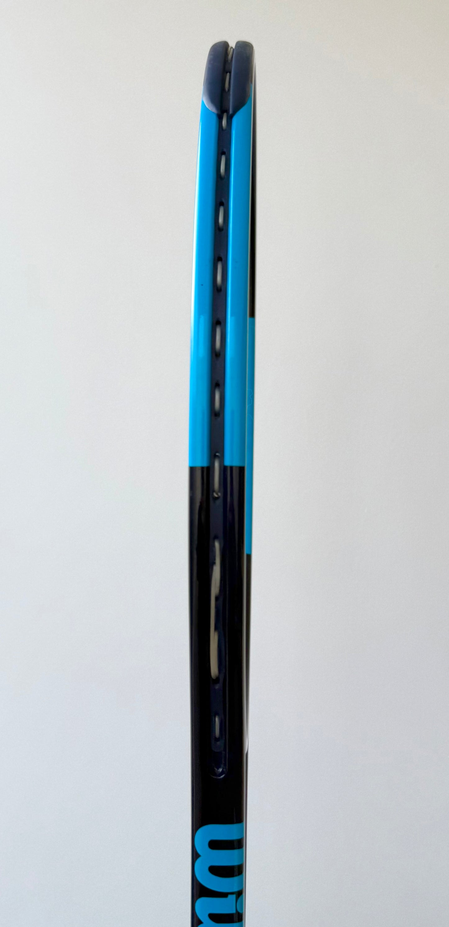 Wilson Ultra Tour V2