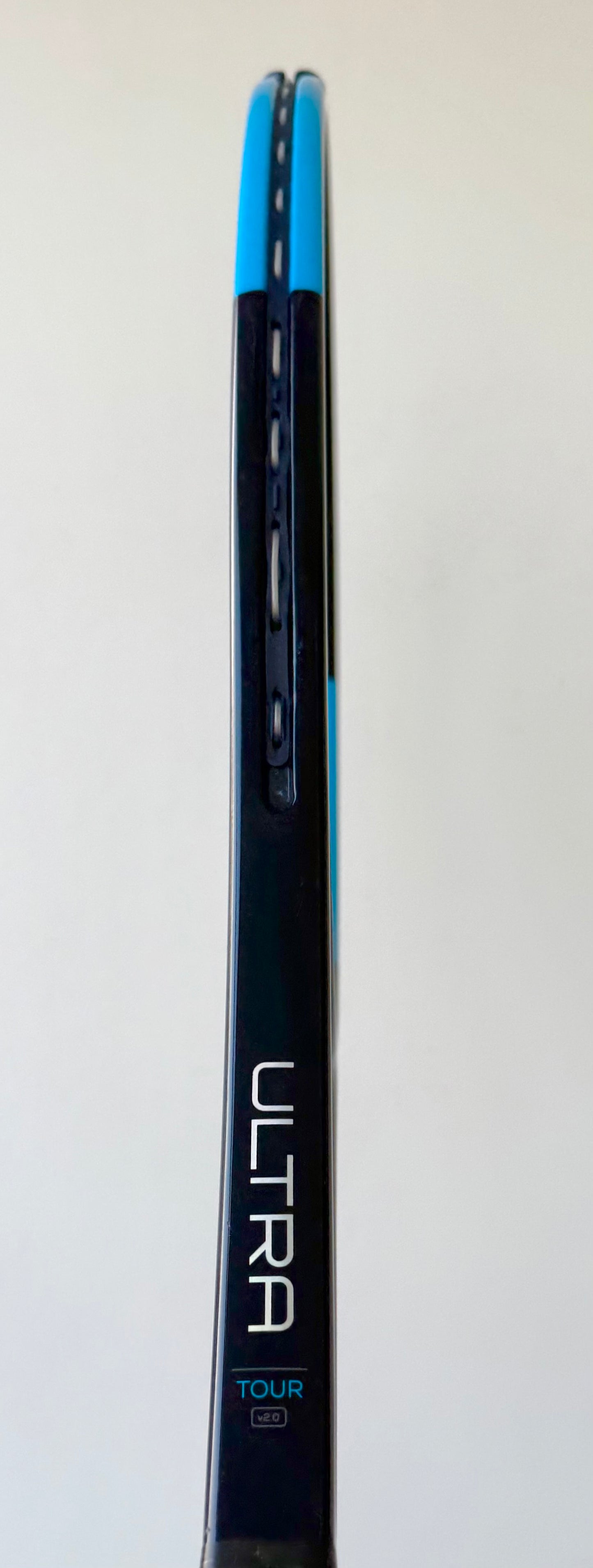 Wilson Ultra Tour V2