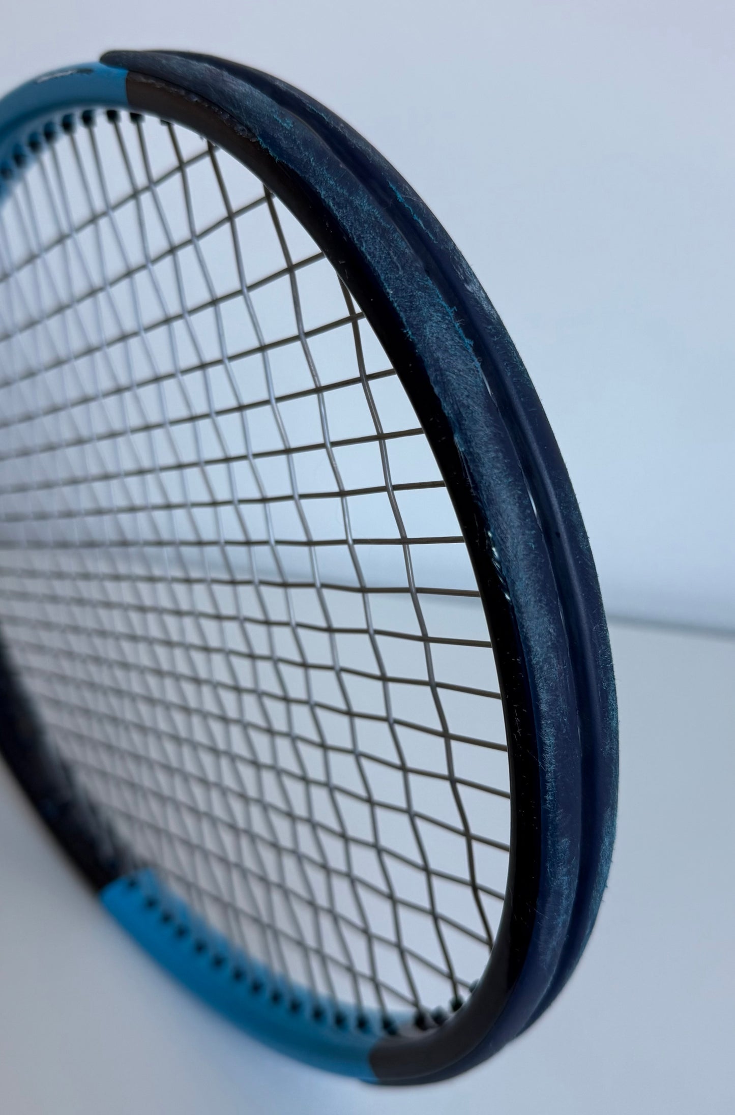 Wilson Ultra Tour V2 Tennis Racket