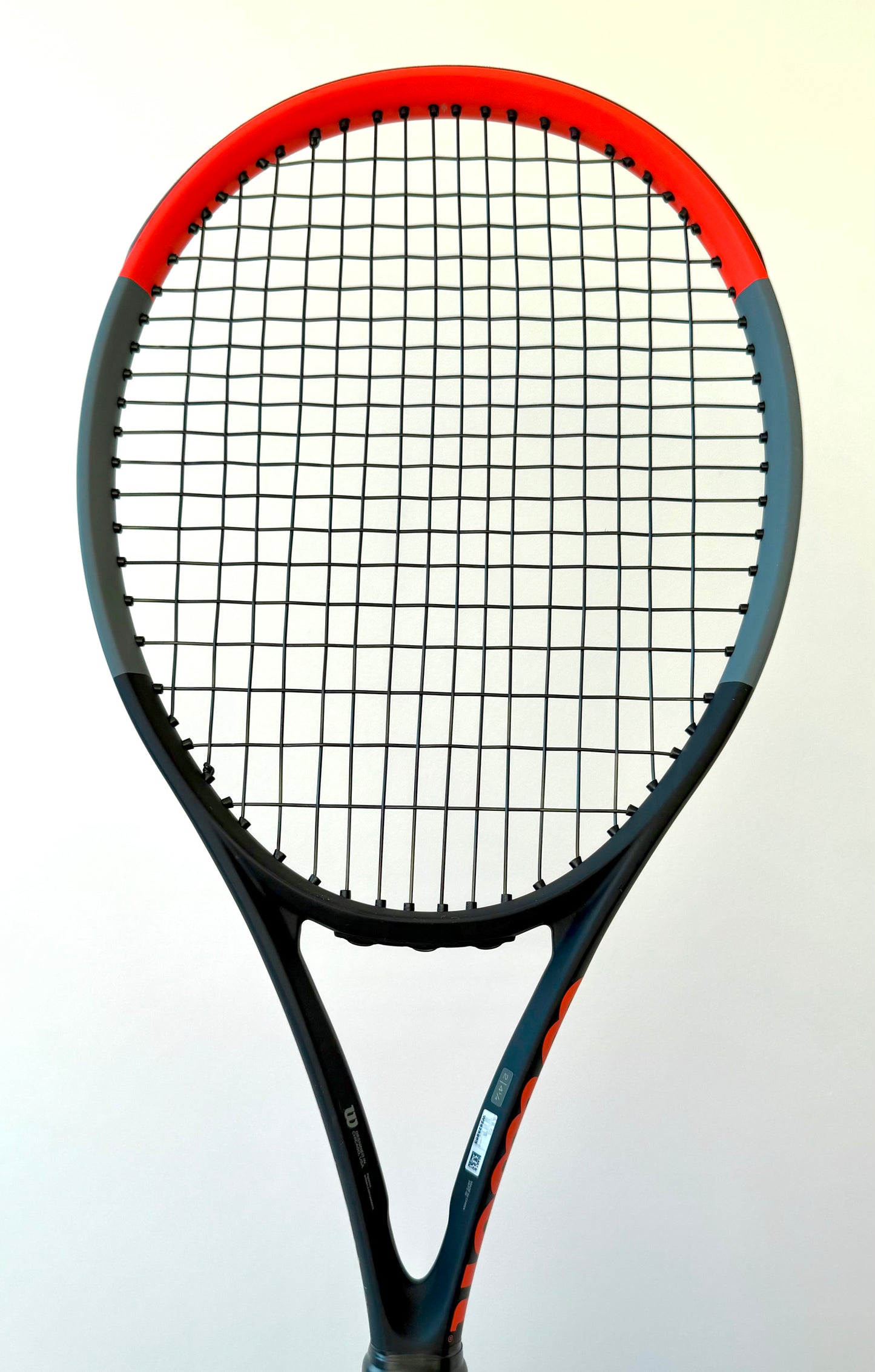 Wilson Clash 100 Tour V1 Tennis Racket