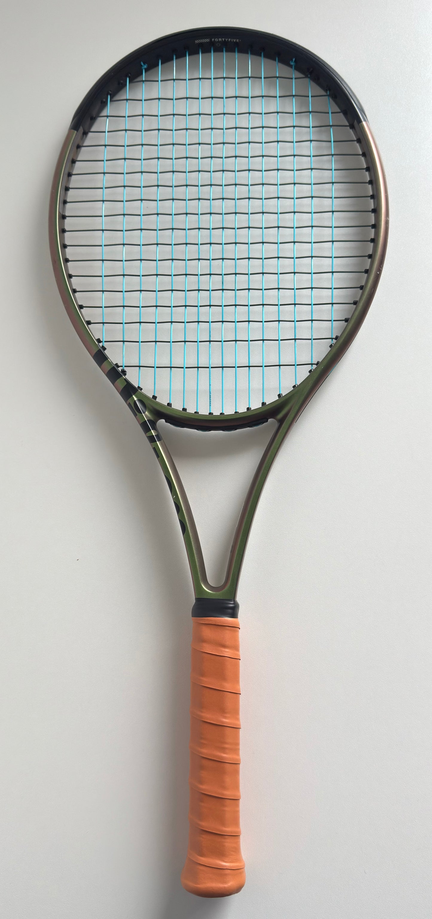 Wilson Blade 100 V8 (16X19)