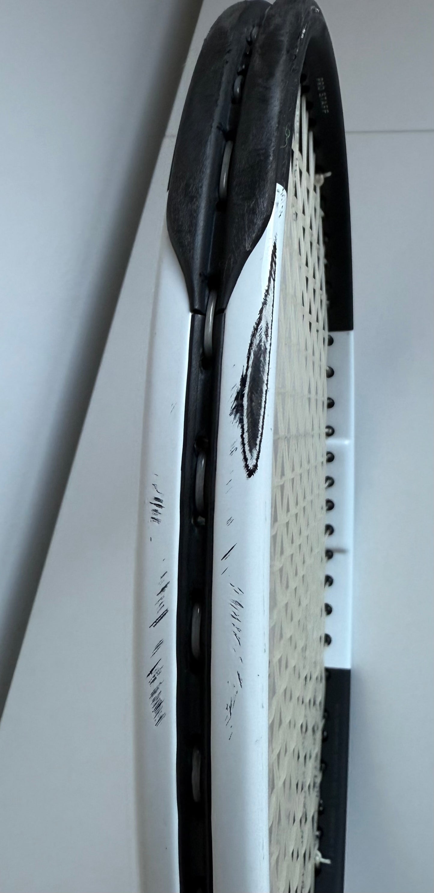 Wilson Pro Staff 97L V12 (290g)