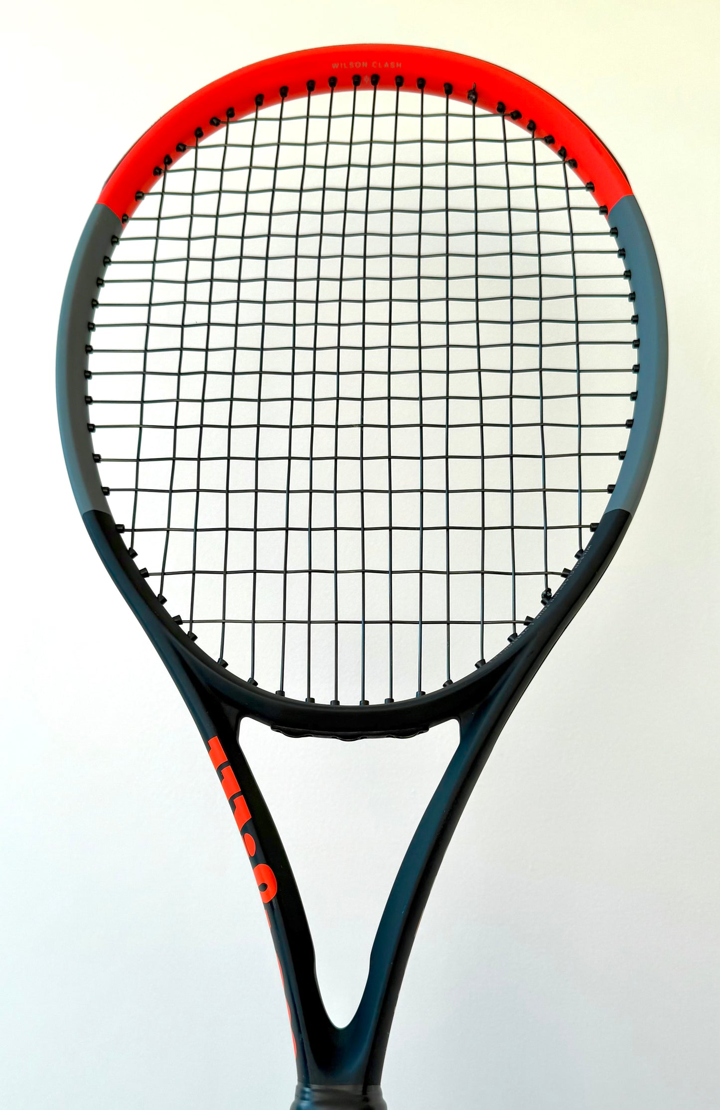 Wilson Clash 100 Tour V1 Tennis Racket