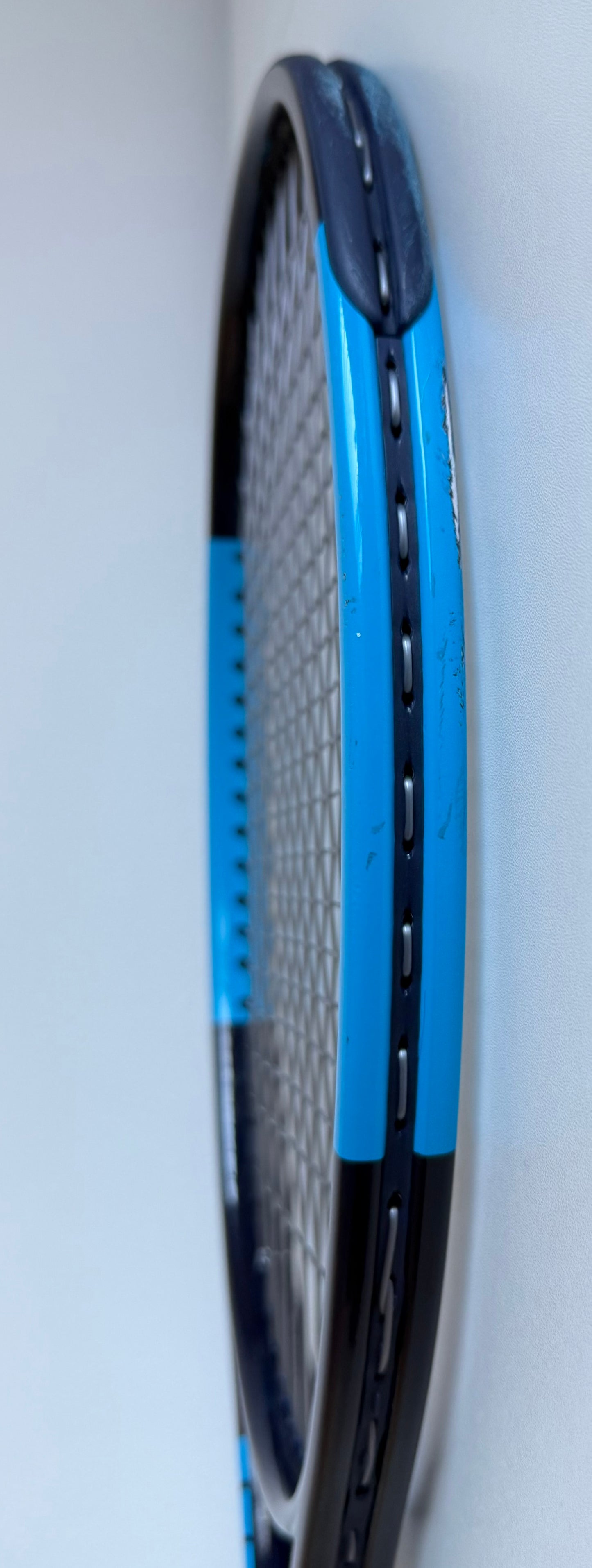 Wilson Ultra Tour V2 Tennis Racket