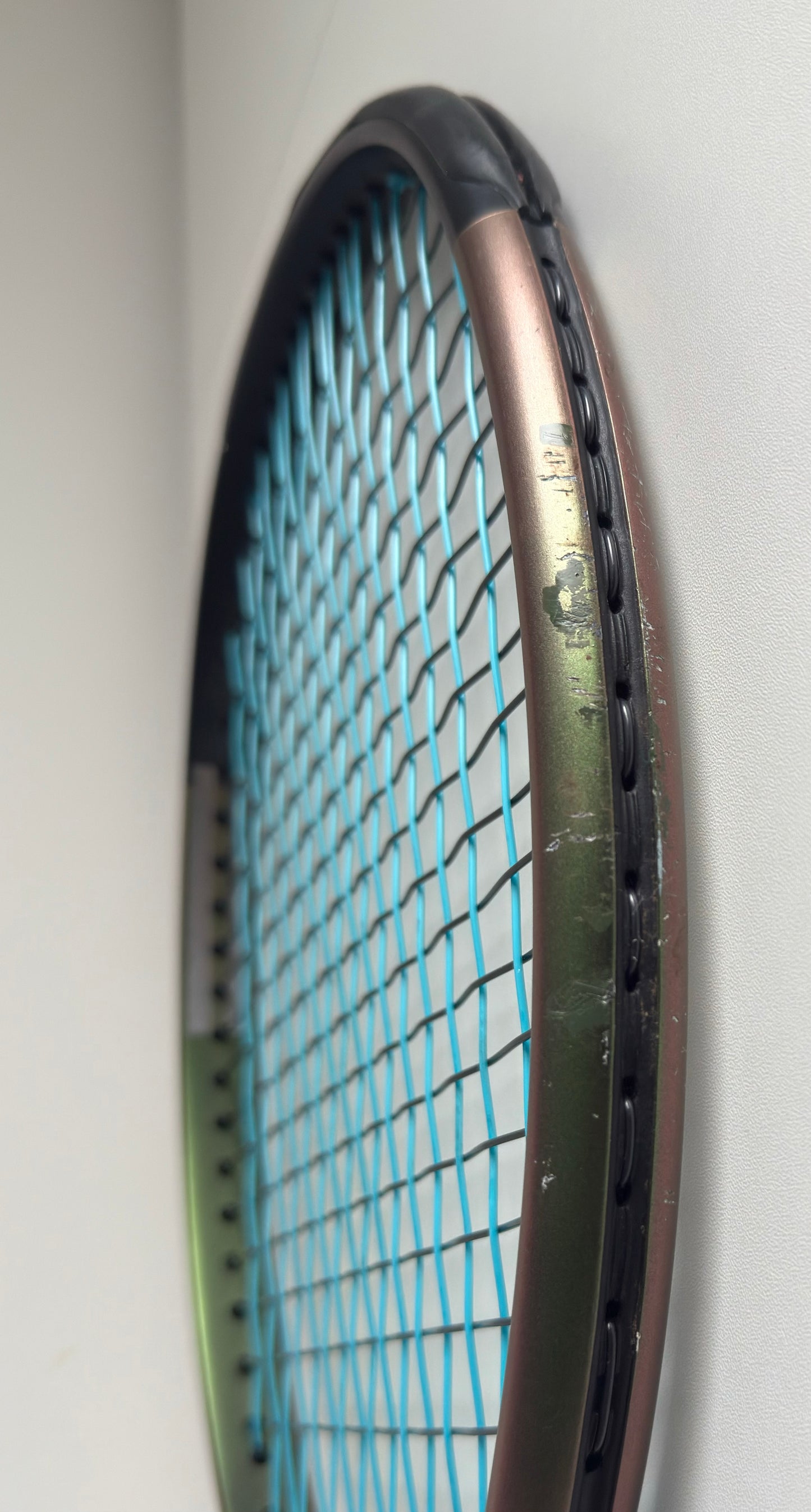 Wilson Blade 100 V8 (16X19)