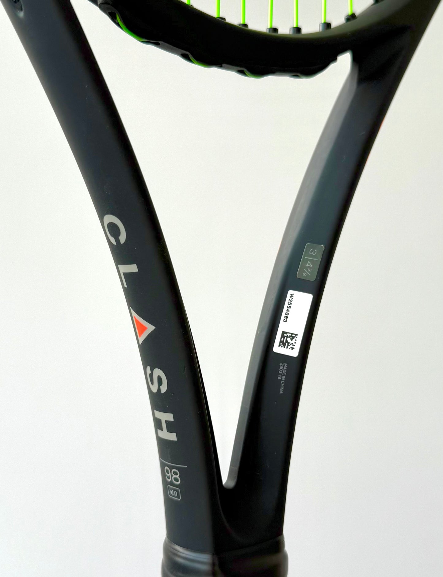 Wilson Clash 98 V1 Tennis Racket