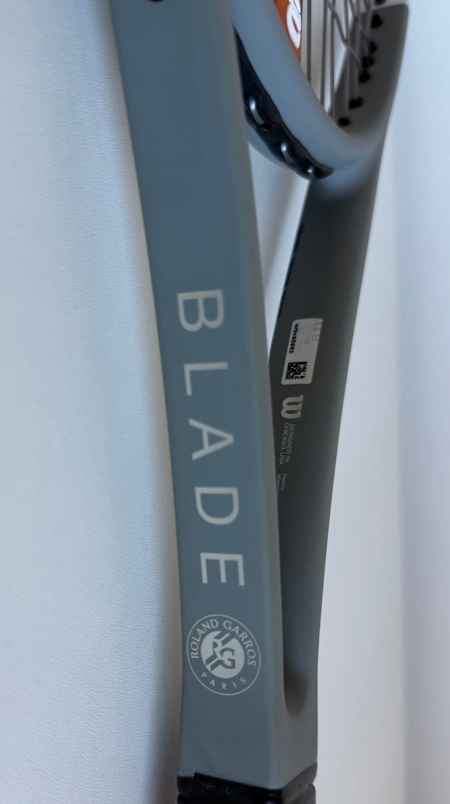 Wilson Blade 98 V7 Rolland Garros Limited Edition