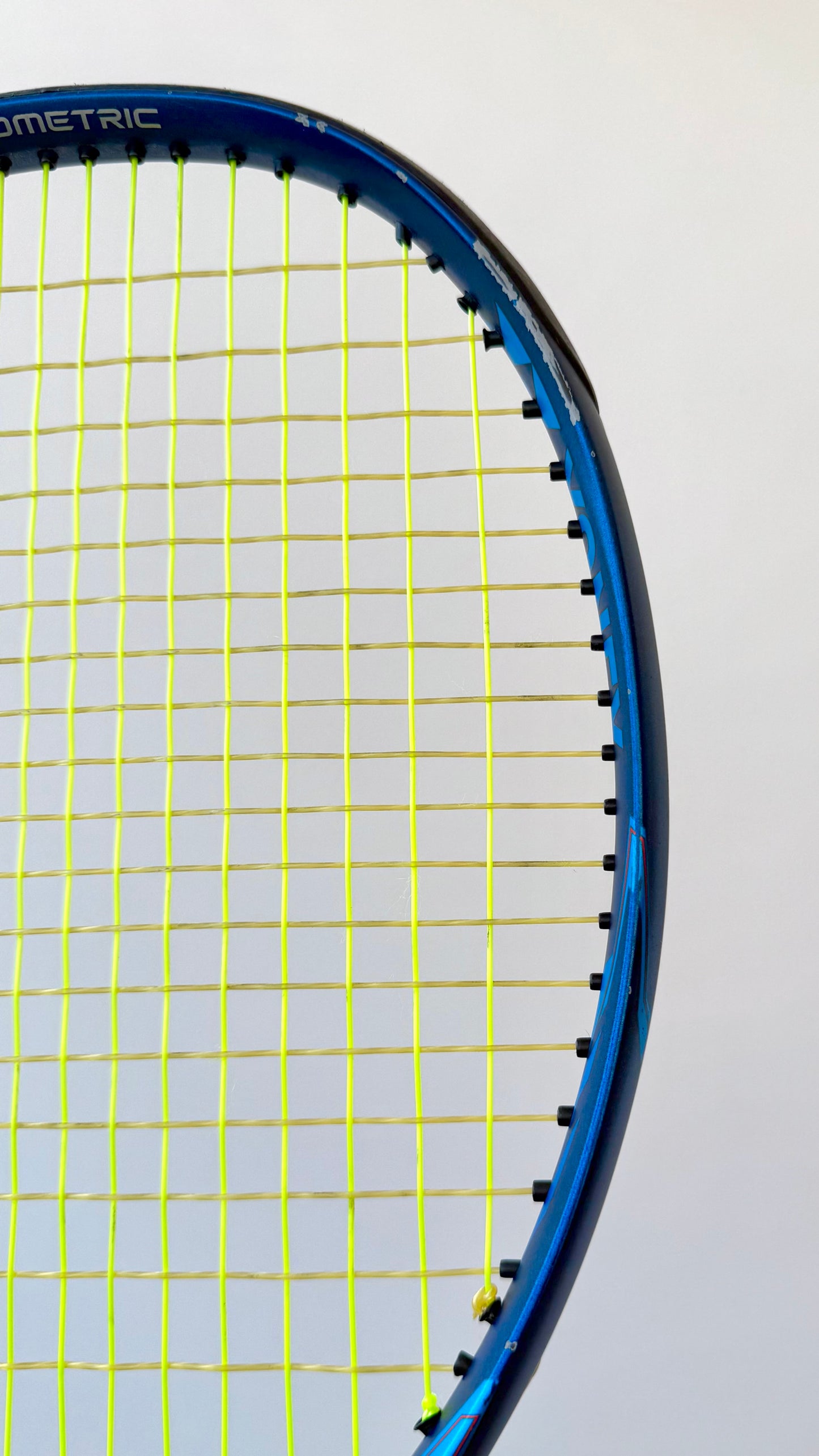 Yonex EZONE 100 (2020)