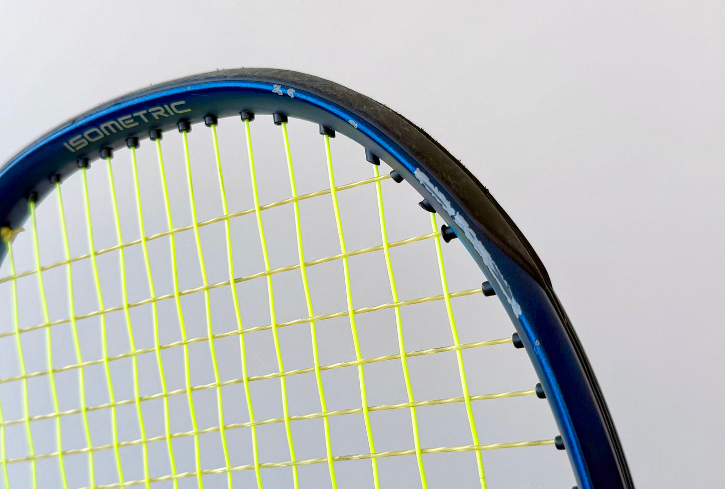 Yonex EZONE 100 (2020)