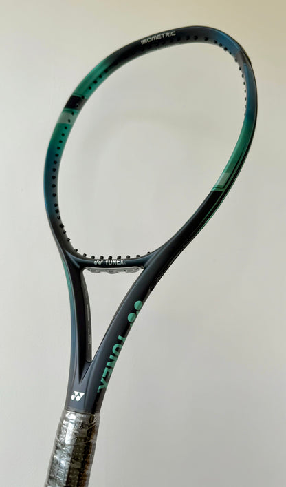 Yonex EZONE 100 (2022)