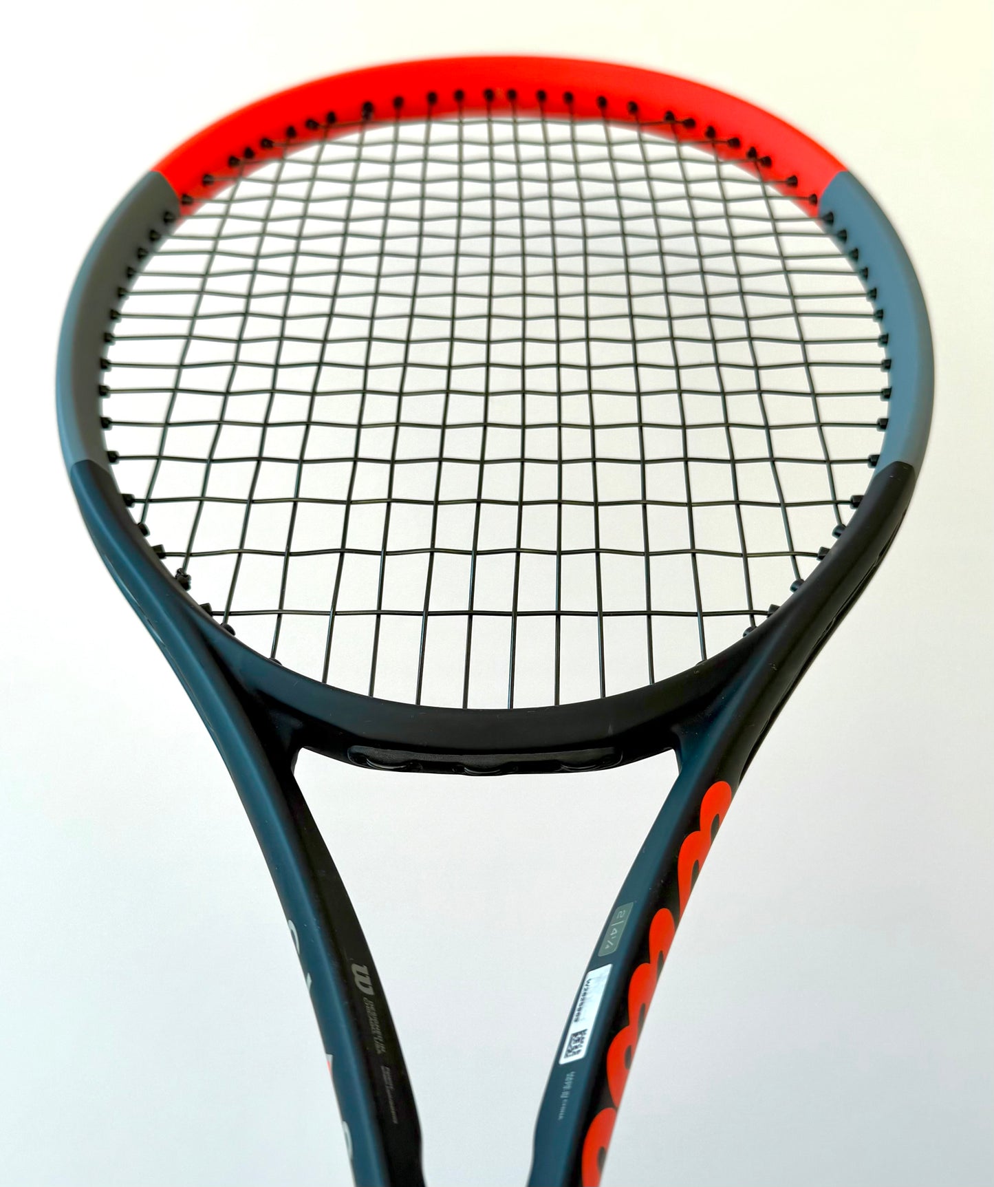 Wilson Clash 100 Tour V1 Tennis Racket