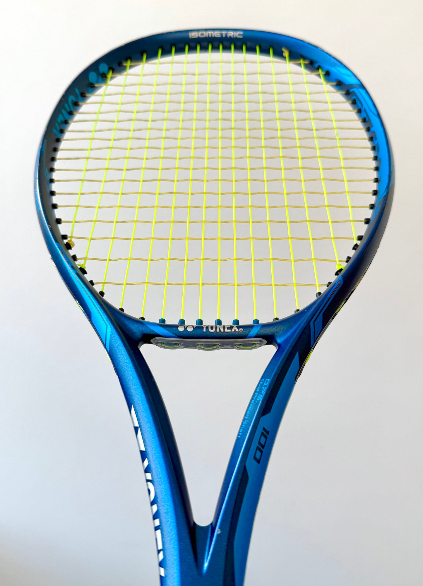 Yonex EZONE 100 (2020)