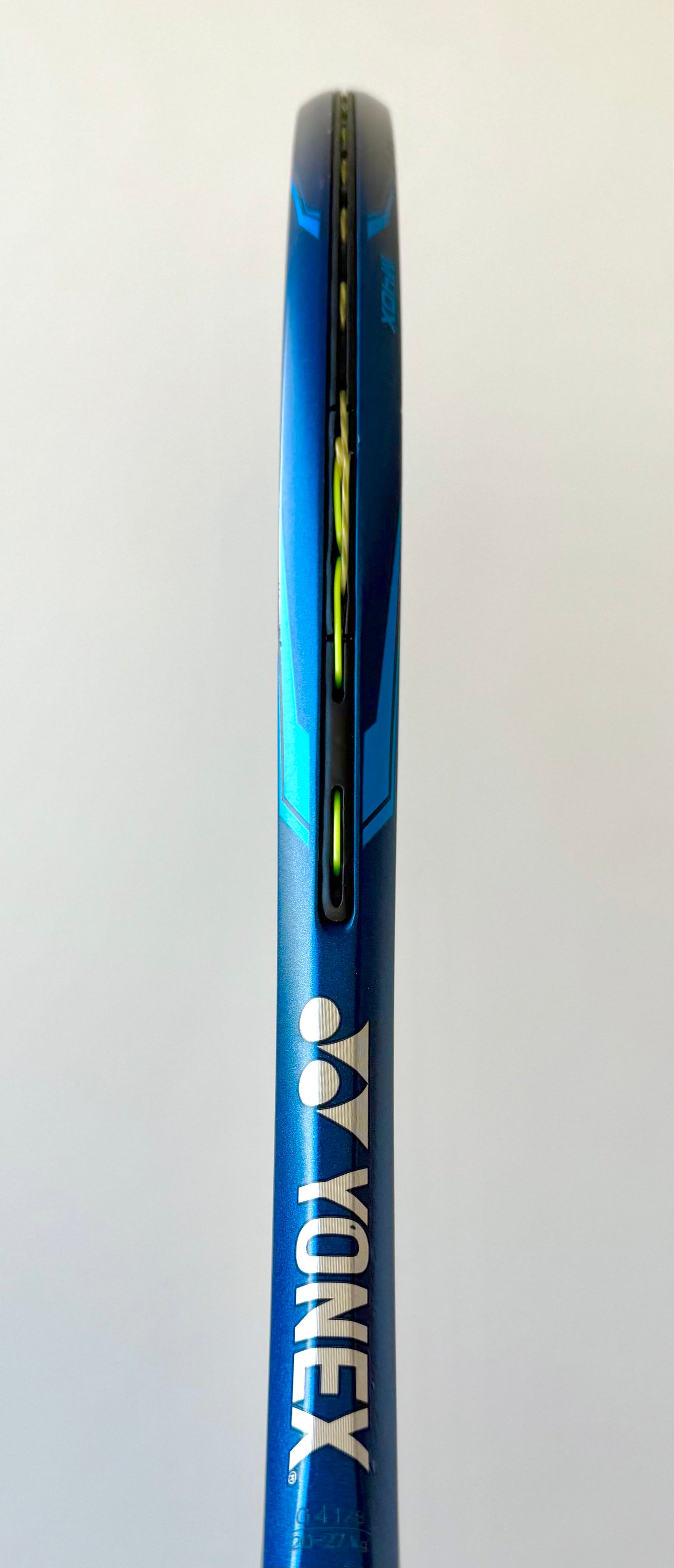 Yonex EZONE 100 (2020)