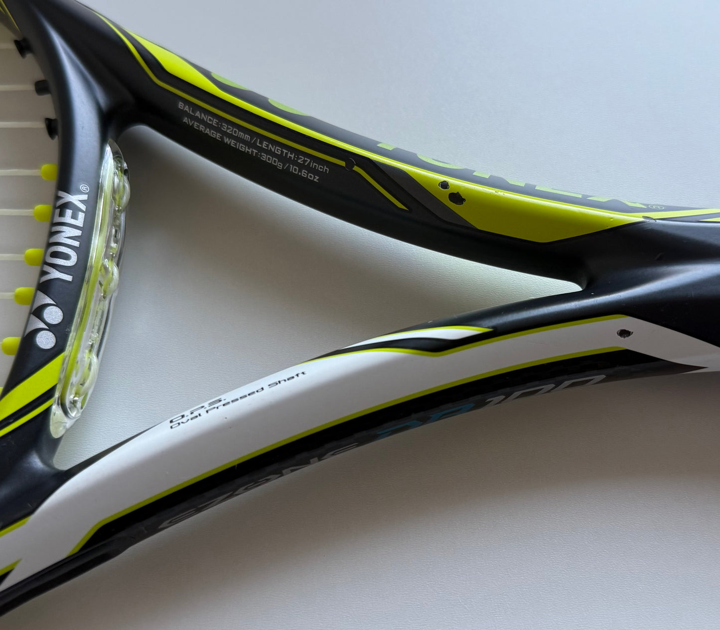 Yonex EZONE DR100