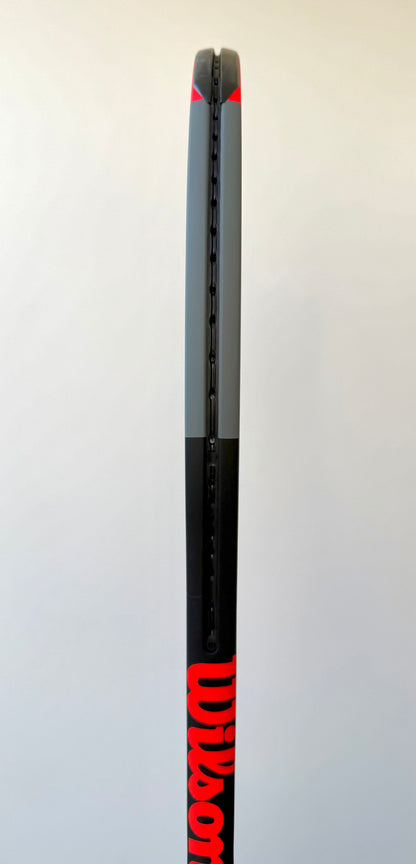 Wilson Clash 100 V1 Tennis Racket